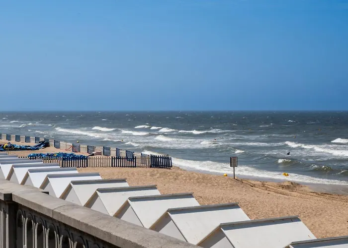 Apartament La Coquille / F3 De Charme Avec Jardin Privatif Cabourg