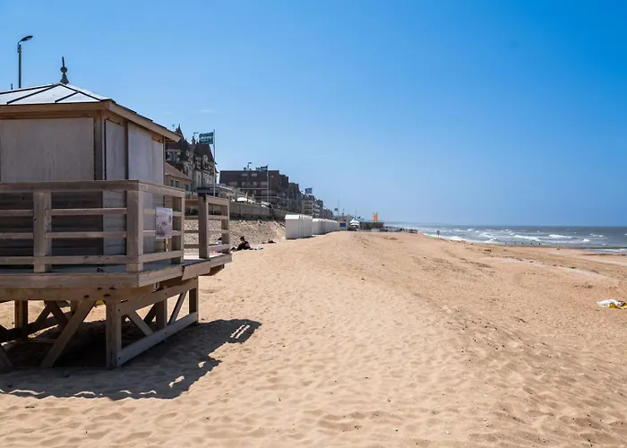 La Coquille / F3 De Charme Avec Jardin Privatif Cabourg