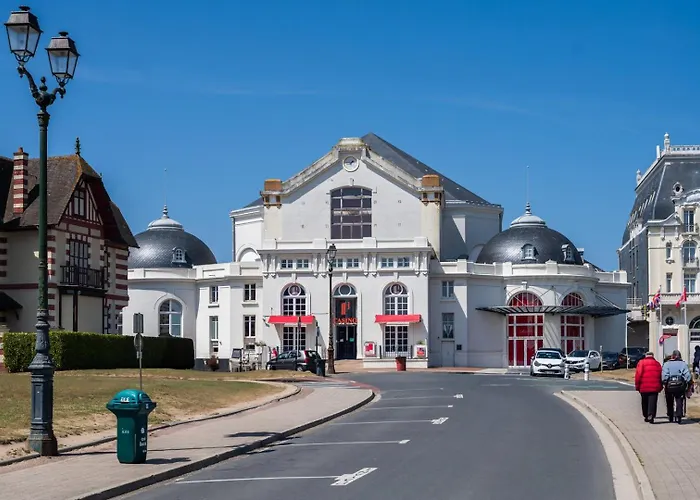 La Coquille / F3 De Charme Avec Jardin Privatif Apartament Cabourg