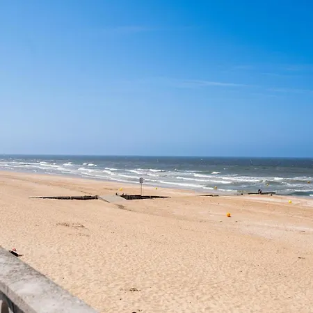 La Coquille / F3 De Charme Avec Jardin Privatif * Cabourg