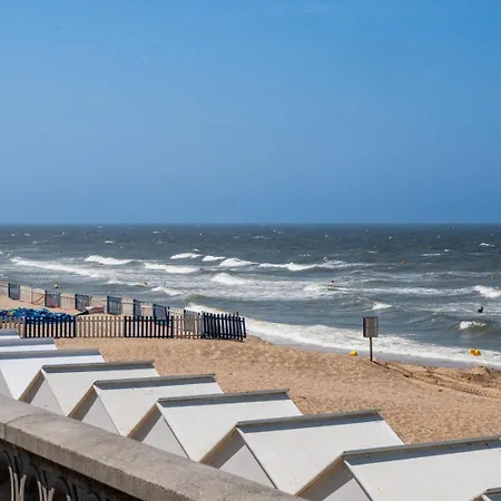 Apartment La Coquille / F3 De Charme Avec Jardin Privatif Cabourg